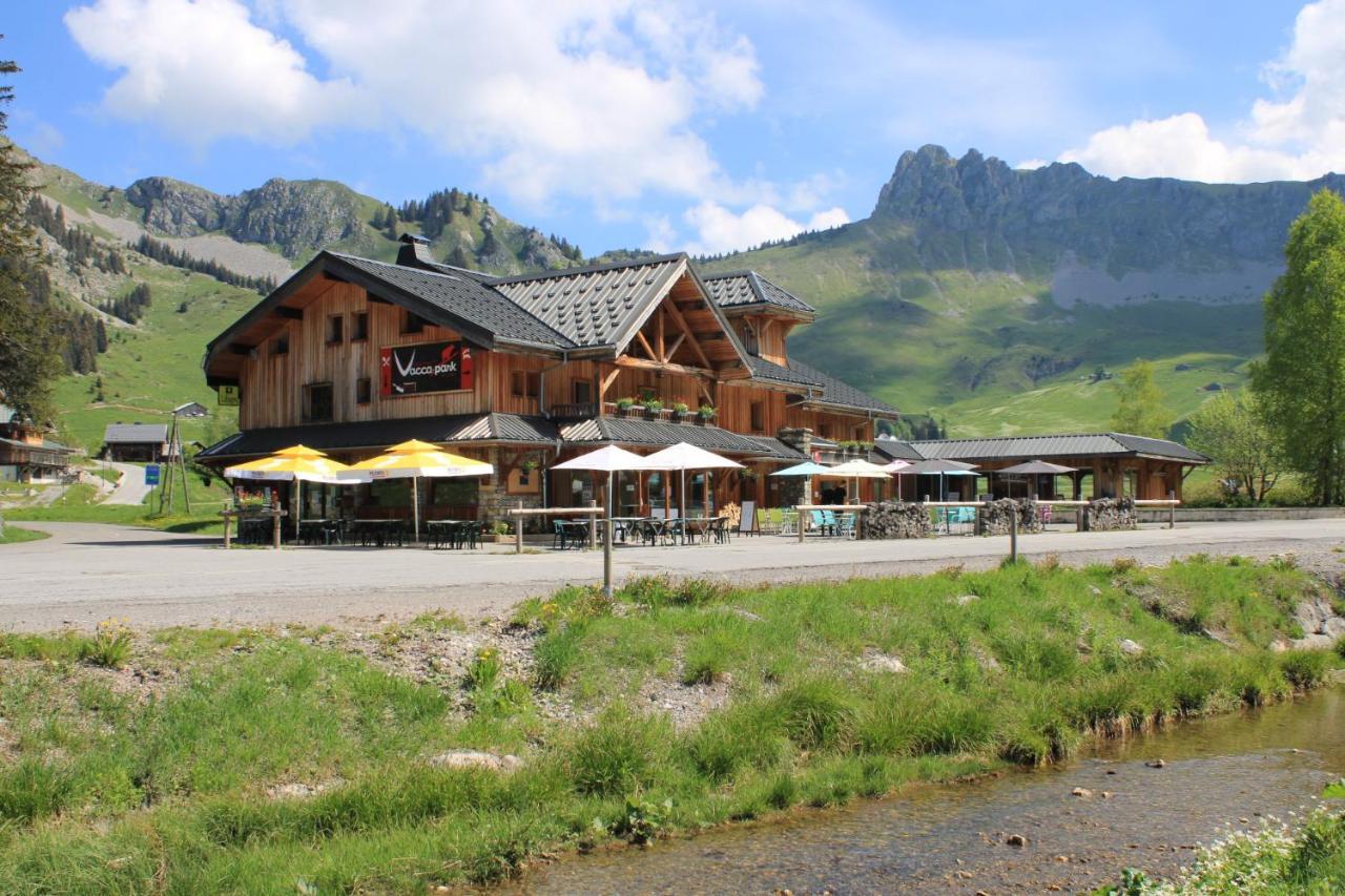Chalet Hotel Vaccapark Praz de Lys Exteriör bild