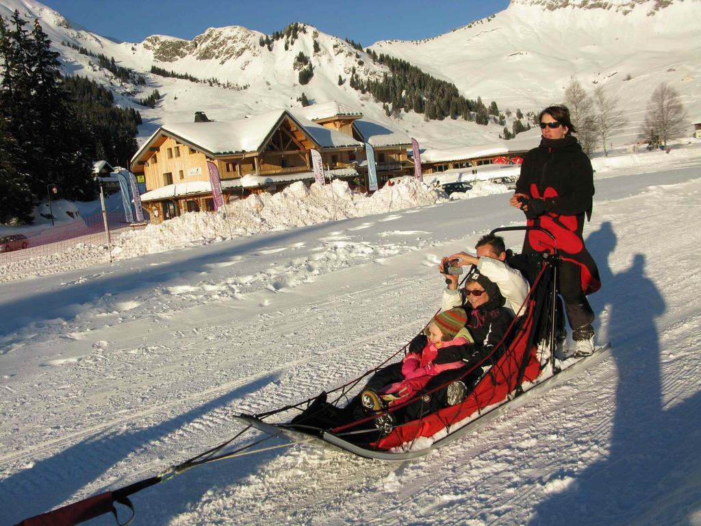 Chalet Hotel Vaccapark Praz de Lys Exteriör bild