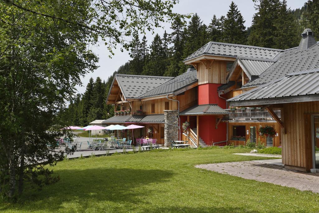 Chalet Hotel Vaccapark Praz de Lys Exteriör bild